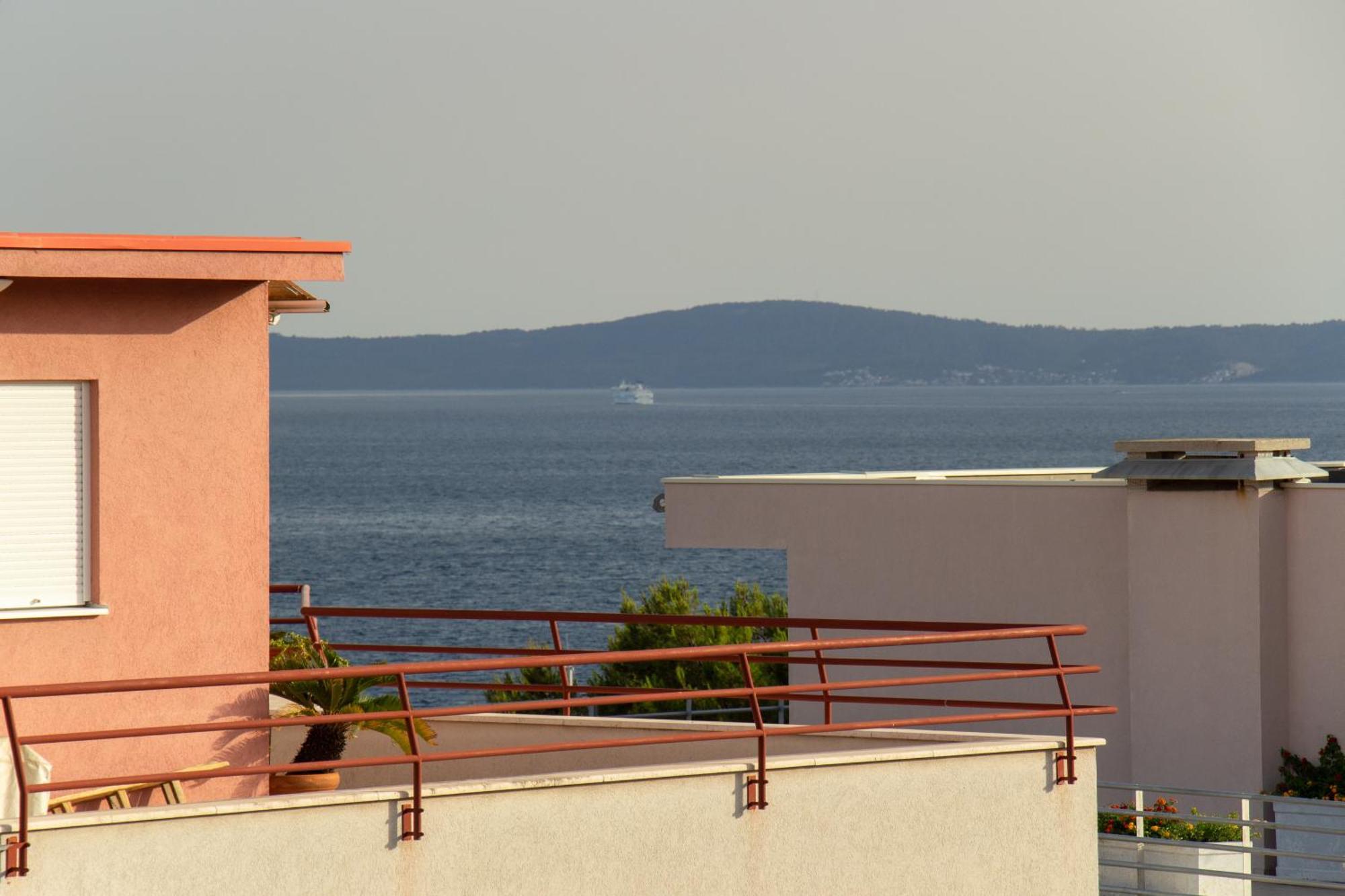Beachside Attico * Split